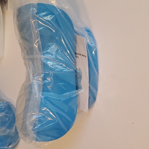 🔥 New Neck and Shoulder Relaxer, Cervical Traction Device Chiropractic Pillow - Picture 12 of 13